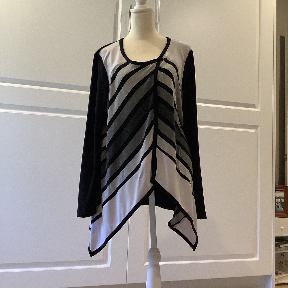 Joseph Ribkoff Size 12 Black and White